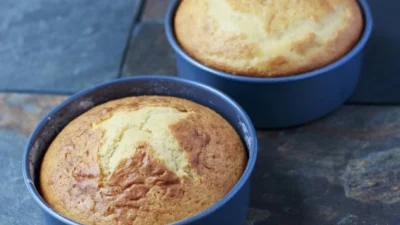 Sini Cepetan! Ada Resep Kue Bolu Panggang 2 Telur yang Bikin Kue Makin Lembut dan Melted! Sumber Gambar via CDKitchen