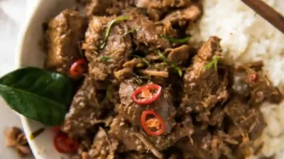 3 Resep Olahan Daging Sapi Pedas Super Seuhah, Auto Nagih (Image From: RecipeTinEats)