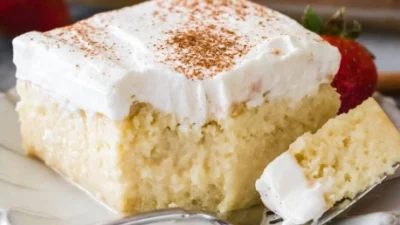 Resep Tres Leches: Kue Siram Susu yang Bikin Kepengin Terbang ke Meksiko! Sumber Gambar via Sugar Spun Run