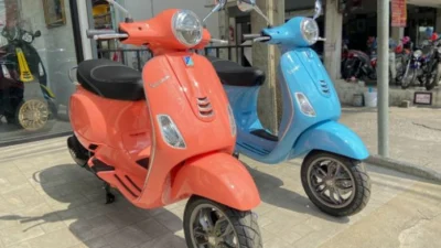 Dibanderol di Bawah 10 Juta Simak Spesifikasi Vespa LX 125.