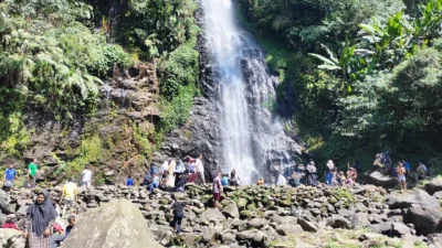 Dibuka Sejak Tahun 1978, Pesona Keindahan Curug Cijalu Dinikmati Wisatawan Luar