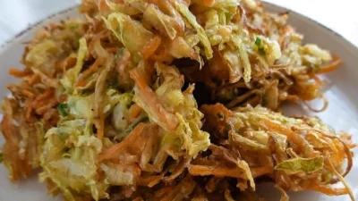 Masak Resep Bakwan Sayur Krenyes Buat Lauk Makan! Sumber Gambar via So Yummy Recipes