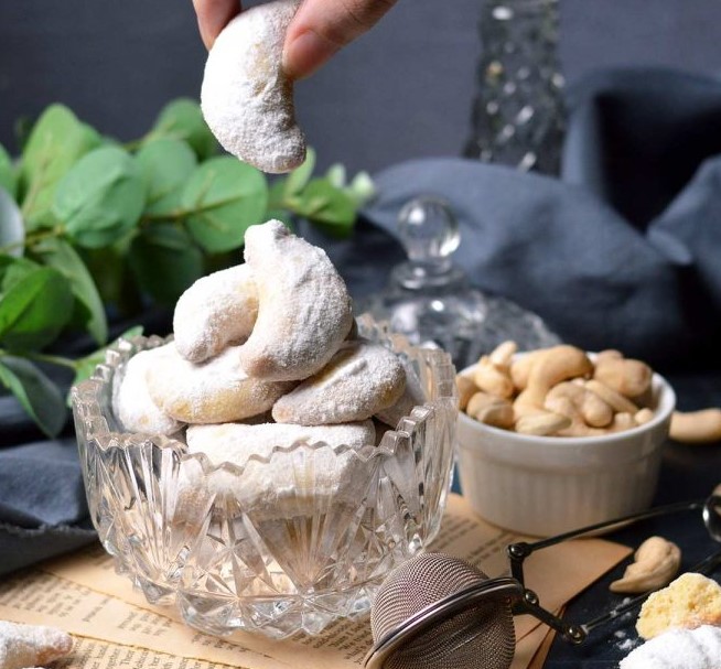 Catat ini: Cara Membuat Kue Putri Salju yang Enak dan Bikin Kebayang