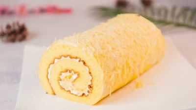 Ilustrasi Resep Kue Bolu Gulung Susu Keju yang Lezat, Perpaduan Keju dan Susunya Bikin Melting Parah (Image From: eatonindonesia)