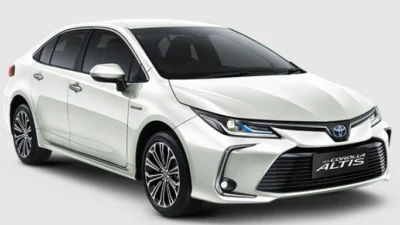 Mobil Toyota listrik, yaitu Toyota Corolla Altis HV (Image From: PT. Toyota Astra Motor)