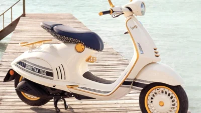 Harga Vespa Dior 946 Dibanderol Segini! Bisa Kebeli Rumah Petak, Guys! Sumber Gambar via cdn-img.moto.it