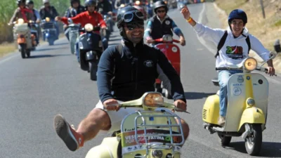 Sebelum Ikut, Cari Tahu Dulu Tentang Vespa World Day, Keseruan Para Pecinta Vespa (Image From: Motociclismo)