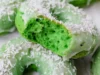 Eksperimen Resep Donat Kampung Pandan Lezat: Biar Beda dari yang Lain! SUmber Gambar via Nuts About Greens