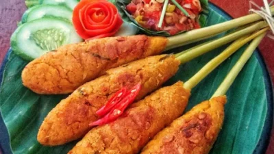 Sate Lilit Tempe