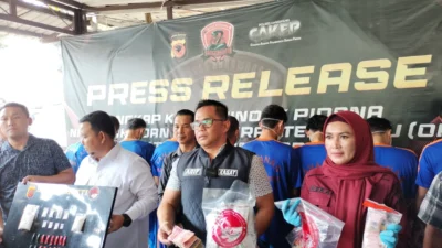 Polres Karawang Bekuk 6 Pengedar Narkoba, Segini Barang Buktinya