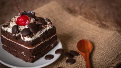 5 Rekomendasi Kue Brownies Ultah yang Menggoda Selera, Cocok Untuk Pesta Ulang Tahun!