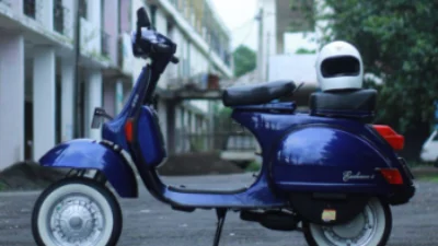 Kelebihan dan Kekurangan Vespa Exclusive skutik ikonik yang menawarkan desain ikonik dan kualitas material yang unggul