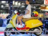 Vespa Primavera Sean Wotherspoon Makin Modis, Kaki-kakinya Serba Mewah