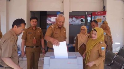 Diskominfo Garut beserta Dispusip Gelar Pemusnahan Arsip