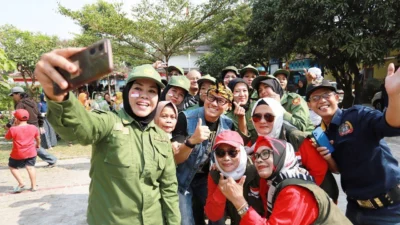 Edwin Senjaya Buka Lomba Piala Kelurahan Derwati