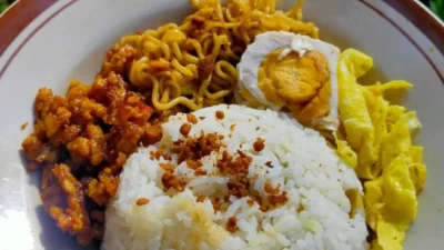 Nasi Uduk Instan Kreasi Simple