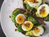 Salah satu ide olahan alpukat, yaitu Avocado Toast (Image From: Pexels/Foodie Factor)