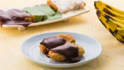 Cara Membuat Pisang Crispy dengan Taburan Coklat dan Keju yang Enaknya Kebangetan (Image From: Much Butter)