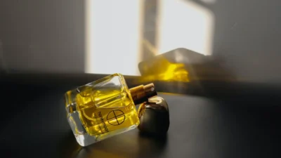 Rekomendasi Parfum Pria dan Wanita yang Wanginya Bikin Kebayang-bayang (Image From: Pexels/Anis Salmani)