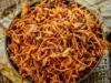 Tips Bikin Bawang Goreng Renyah dan Tahan Lama, Makan Makin Lahap! Sumber Gambar via WhiskAffair