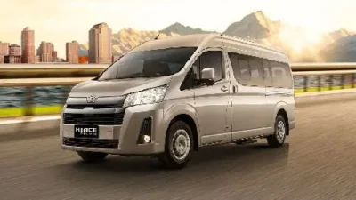 Mobil Toyota Hiace