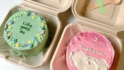 5 Tips Jualan Lunch Box Cake: Bikin Se-Aesthetic Mungkin! Sumber Gambar via WedMeGood