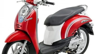 Pesona Motor Scoopy Merah: Tampil Beda dengan Gaya yang Memikat! Sumber Gambar via otoarea