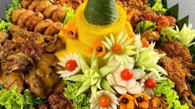 5 Tips Menghias Tumpeng Kreatif yang Bikin Peserta Lain Undur Diri! (Sumber Gambar via /i.pinimg.com/)