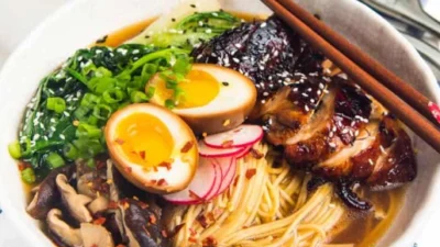 7 Jenis Kuah Ramen yang Dipastikan akan Memanjakan Lidahmu, Cobain, deh! (Image From: The Flavor Blender)