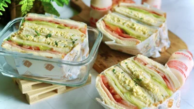 Ilustrasi Resep Sandwich Telur Ham, Komposisi Lezat antara Daging Ham dan Telur Rebus (Image From: RecipesAreSimple)