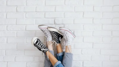 Mix and Match Sneaker, Bakal Dibilang Keren Banget, nih (Image From: Pexels/Karolina Grabowska)