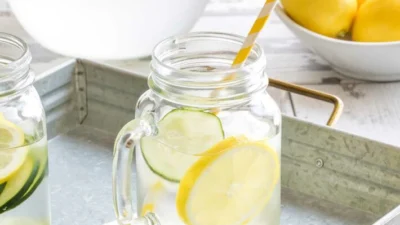 Ilustrasi Cara Membuat Infused Water Lemon, Kesegarannya Bikin Lupa Daratan (Image From: Two Healthy Kitchens)