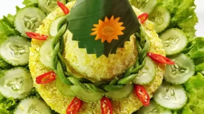 5 Cara Buat Tumpeng Sederhana yang Gampil Buat Pemula. (Gambar: Cookpad Desriayu)