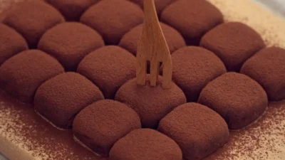 Cuma 2 Bahan! Intip Resep Chocolate Truffle, Si Cokelat Imut Nan Manis (image from screenshot Youtube Nino's Home)