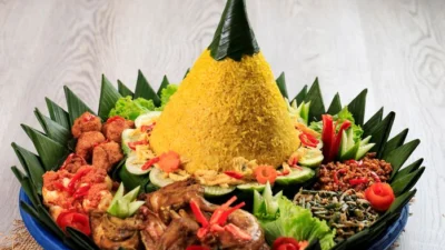 Nasi Tumpeng