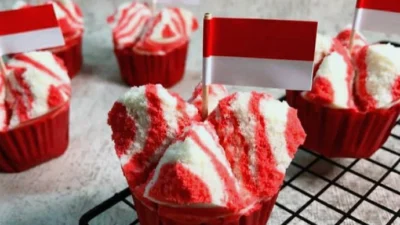 Kue Bolu Merah Putih