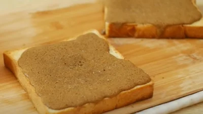 Resep Cheese Coffee Toast ala Rotiboy, Bisa Jadi Ide Jualan Praktis (image from screenshot Youtube dapurumi)