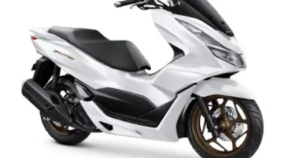  Honda PCX 160 - Varian Terbaru Skuter Matic Berperforma Unggul