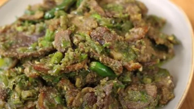 Resep Tumis Daging Cabe Ijo, Dijamin Lezat dan Kenyang di Perut (image from screenshot youtube devina hermawan)