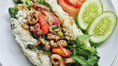 Resep Nasi Bakar isi Cumi Gampang Dibuat dan Jaminan Laku Keras! (Sumber Gambar via Brilio: @elpida_kitchen)