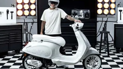 4 Keistimewaan Vespa Justin Bieber, Berharga 73 Juta!