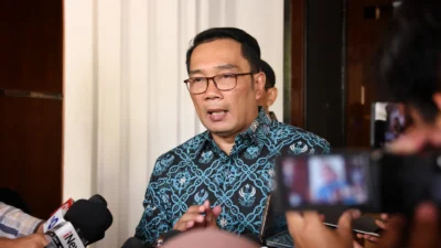 Gubernur Jawa Barat Ridwan Kamil usai mengikuti Rakor Koordinasi Tingkat Menteri terkait pembahasan manajerial Pesantren Al Zaytun pasca penetapan Panji Gumilang sebagai tersangka di kantor Kemenko Polhukam, Jakarta, Kamis (3/8/2023),(Foto: Biro Adpim Jabar) Ponpes Al Zaytun