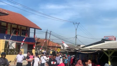 Pemdes Kamarung Gelar Gerak Jalan Merdeka 78