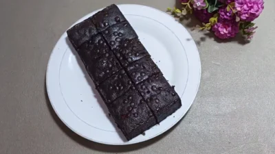 Resep Bolu Brownies Panggang Tanpa Mixer, Lembut Moist