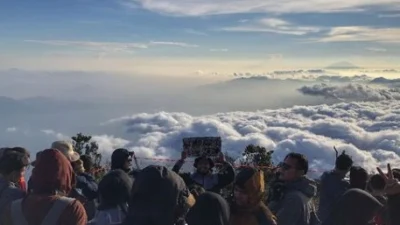 Wisata Garut Tersembunyi : Pemandangan Dari Ketinggian, Hingga Pesona Sunset Yang Romantis