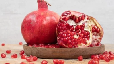 Klik Disini! 5 Manfaat Buah Delima untuk Kesehatan, Bisa Kurangi Resiko Anemia (image from Freepik azerbaijan_stock)