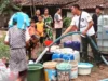 Warga Karawang Selatan Kekeringan, KPL Sanggabuana Berbagi Air Bersih