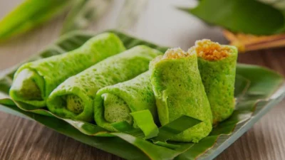 Resep Dadar Gulung Isi Kelapa Anti Gagal Lezat dan Gurih