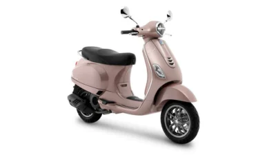 Edisi Terbatas! Vespa Primavera Pink Rosa, Skutik Ikonik Untuk Kamu Yang Cantik