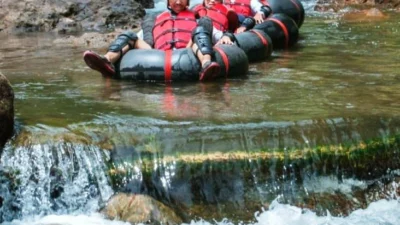 Siap Uji Adrenalin?? Nikmati Sensasi Arung Jeram Sari Ater